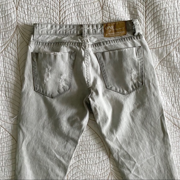 2/$50🍑 ONE TEASPOON Grey Wash Trashed Freebirds - Picture 8 of 9